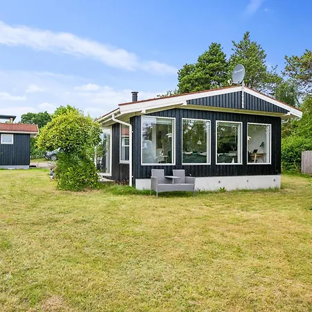 Vakantiehuis Cosy And Well-arranged With Annex, Terrace And For The Whole Family Close To Forest, And The Charming Town Centre Of *