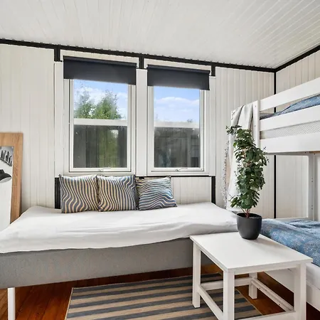 Cosy And Well-arranged With Annex, Terrace And For The Whole Family Close To Forest, And The Charming Town Centre Of Vakantiehuis *